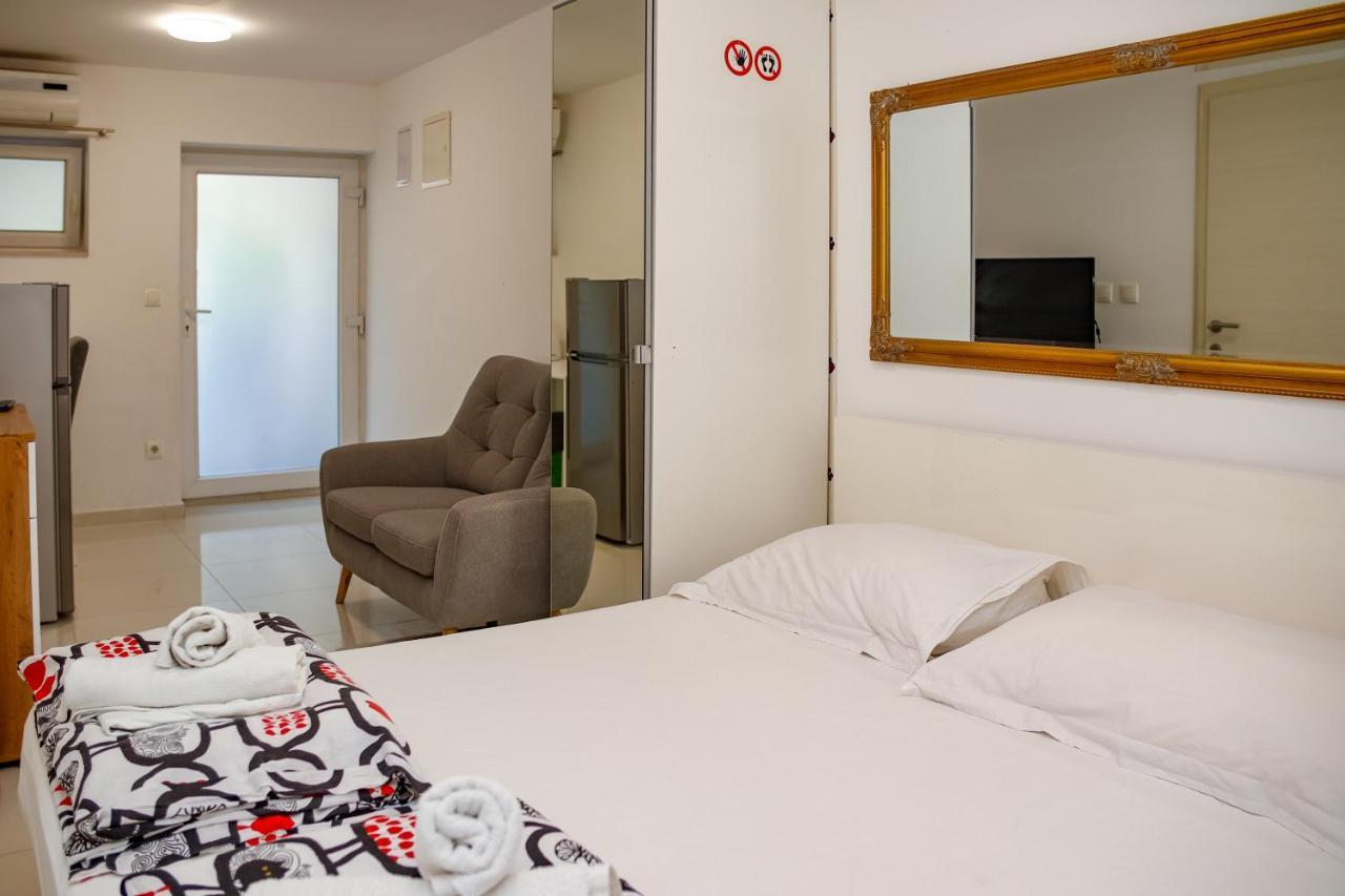 Studio Apartman Hotel Split Exterior photo