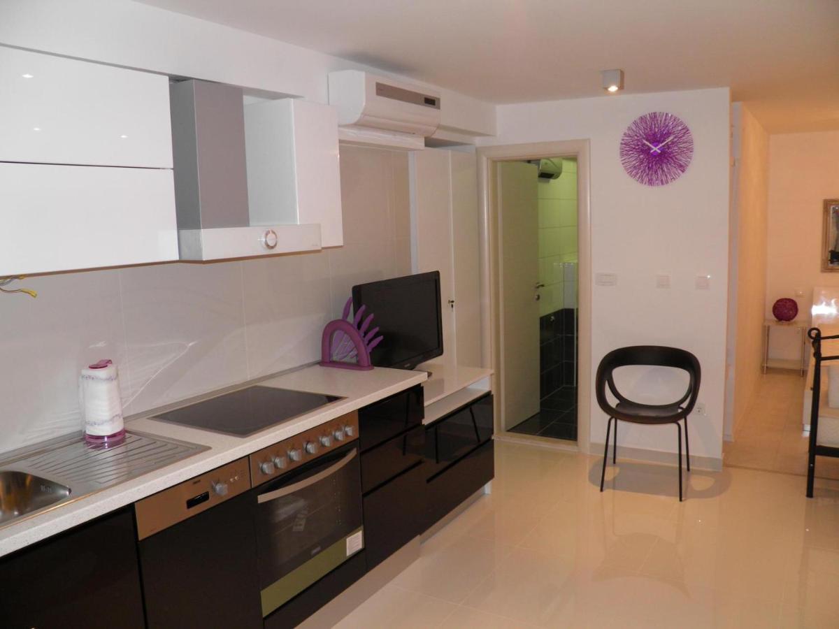 Studio Apartman Hotel Split Exterior photo